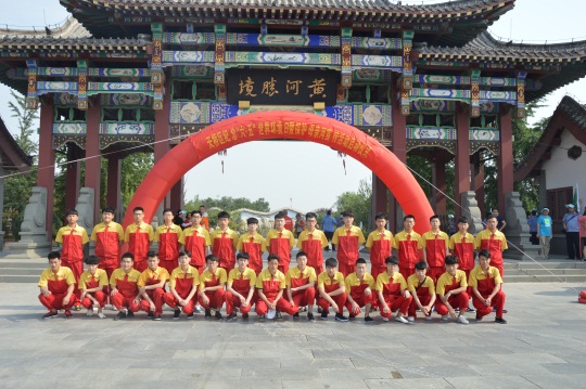 我校志愿者参加“六·五”世界环境日暨保护母亲河宣传活动